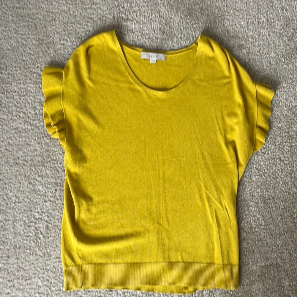 LOFT ruffled short sleeve shirt - Size M